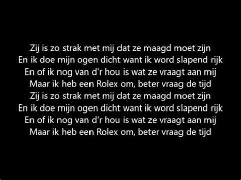 Lyrics and Translation Slapend Rijk 